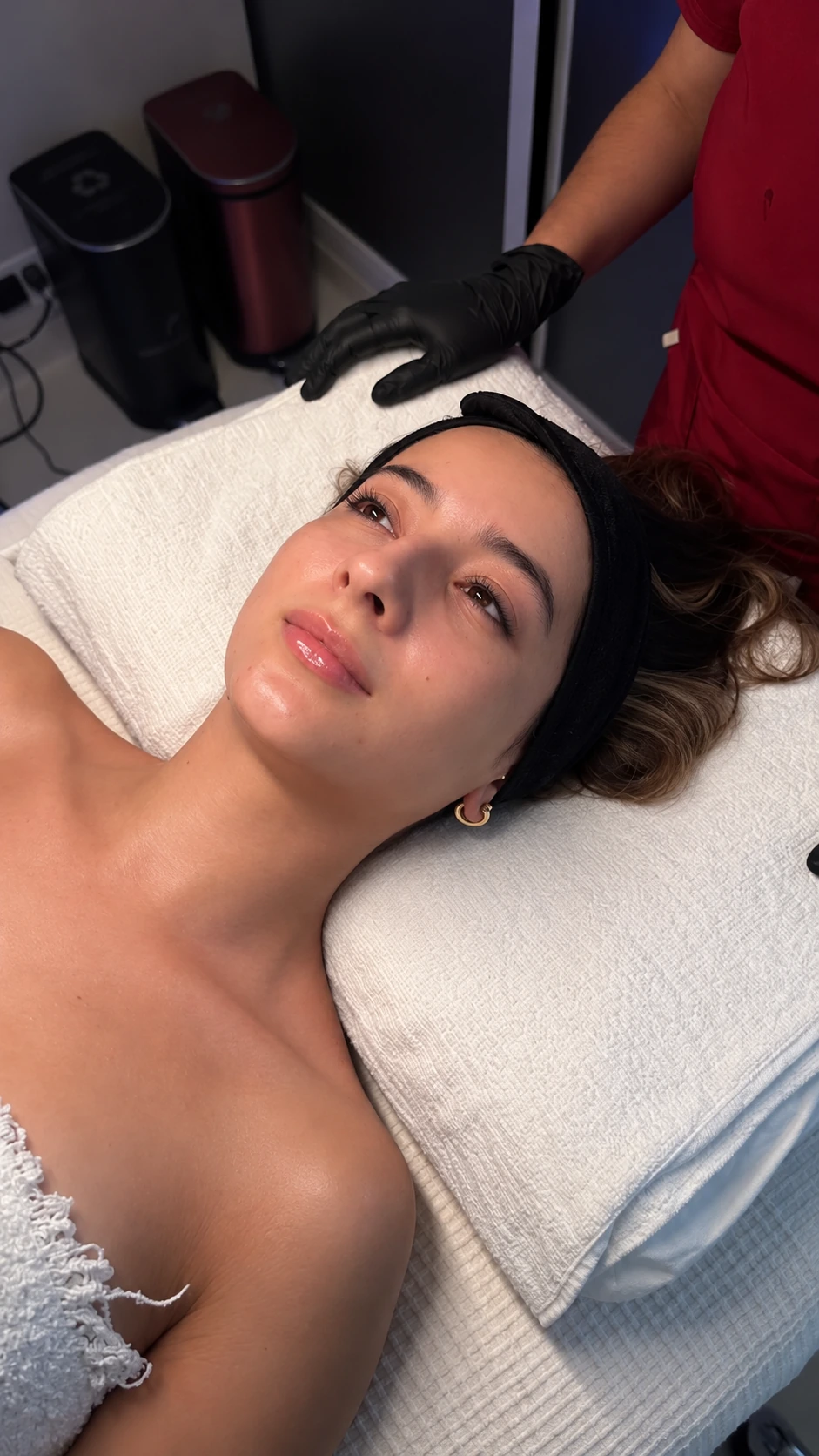 Fotografía de la galería suministrada para Hydrafacial Platinum